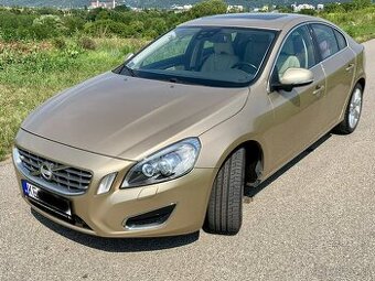 Volvo S60 T5 Summum Powershift