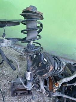 Mercedes w204 c class tehlice tlmiče stremena