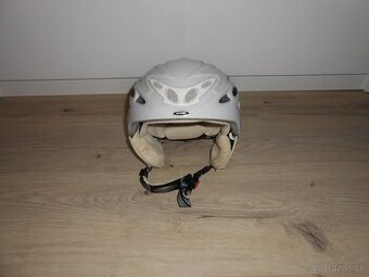 Predam v peknom stave  lyziarku prilbu znacky ALPINA SCARA