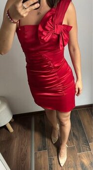 Spoločenské saty veľkosť s