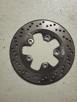 Brzdový kotúč suzuki gsf rv.2000