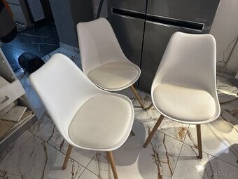 Predám jedálenské stoličky