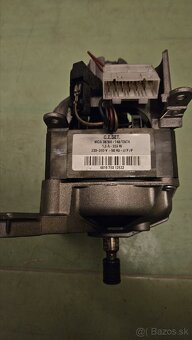 Motor z pračky 335W
