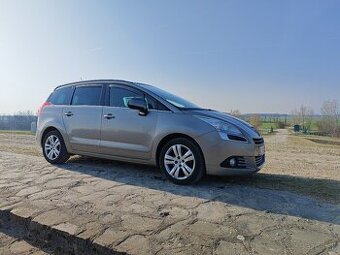 Peugeot 5008, 2.0l, 120 KW, r. v. 2012, automat