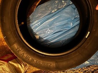 235/55 R18