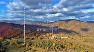 Pripravujeme do ponuky rod.dom v blízkosti centra...