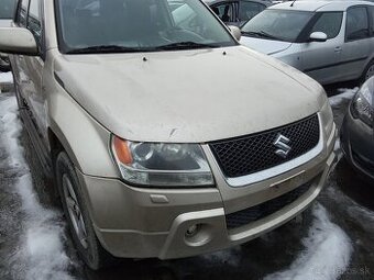 Suzuki Grand Vitara 2.4 V6 automat rok výroby 2011