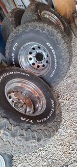 33x12,5 r15 BF Goodrich A/T KO2