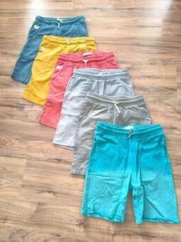 ZARA chl. kraťasy veľ. 140