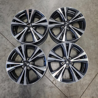 NISSAN disky 5x114.3 R18 7J ET40
