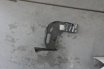 VW Touareg II (7P5) Uchytenie reflektora vpravo