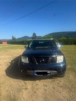 Nissan Pathfinder 2.5 dCI Automat 7-miestny - 1