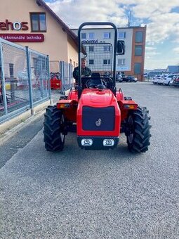 Malotraktor AGT 960 svahový speciál, otočné pracovisko, 50HP