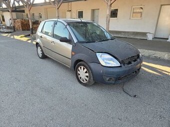 Rozpredám na diely _ Ford fiesta 1.4 benzín