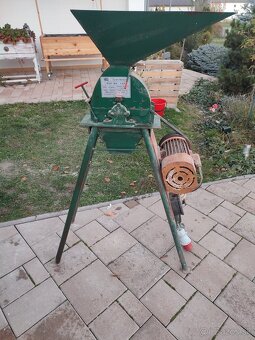 Predám kladivkový šrotovnik šk 150.