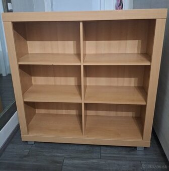 Skrinka / regal / úložny priestor do obývačky