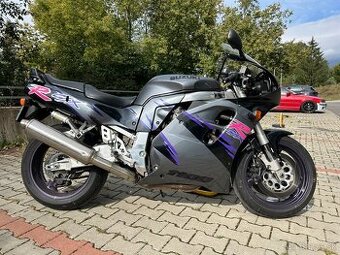 Suzuki GSXR 1100, Suzuki GSX-R 1100