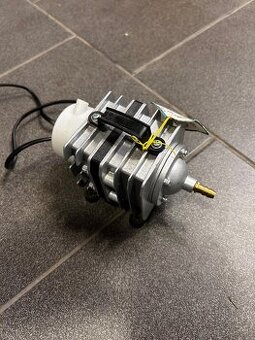 Vzduchová pumpa na gravírovanie co2