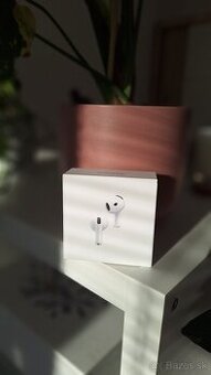 Slúchadlá Airpods 4 noise cancelling