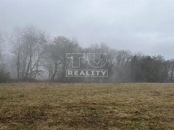 INVESTIČNÝ POZEMOK POD LESOM V TRENČ.TEPLICIACH - 2954M2