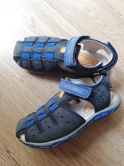 Chlapčenské sandále v.32