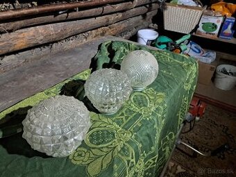 Staré okrúhle tienidla