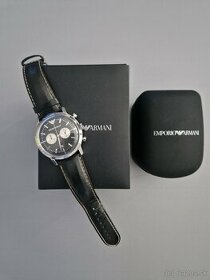 Predám pánske Emporio Armani hodinky s koženým náramkom - 1