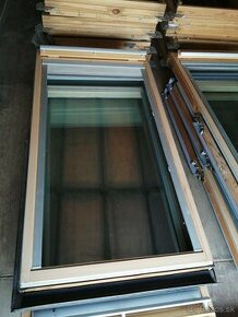 Velux strešné okno okno+rám 78cm x 140cm - 1