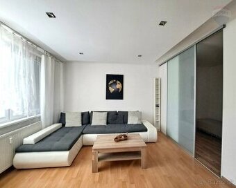 Prenájom bytu (2 izbový) 67 m2, Nitra