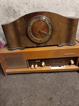 Staré Rádio Tesla plus Hodiny