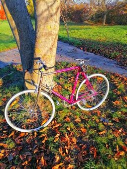Predam cestny bicykel