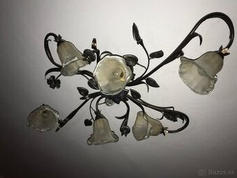 predam lustre svetla