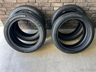 PIRELLI CINTURATO 225/45R18 95Y XL (P7C2) ()