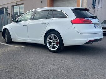Predám Opel Insignia 2,0 CDTI biturbo 4x4