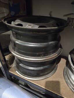 4ks 4x100 r14