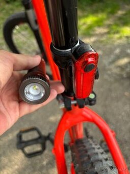 Predam svetla na bicykel