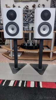 Biele reproduktory + stojany a reprokábel