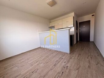 Na prenájom zrekonštruovaná garzónka, ul. Vodná, Komárno