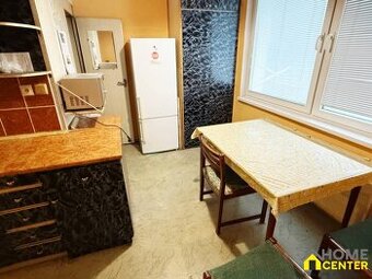 Na predaj : 3 izbový byt , centrum , Levice - 1