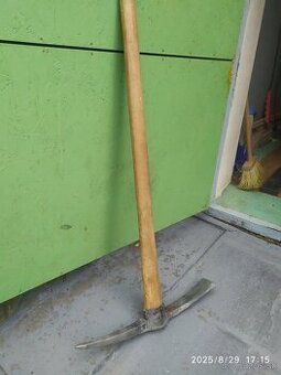 PREDÁM KROMPÁČ. A HLINÍKOVÚ LOPATU. - 1