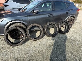 Celoročné pneumatiky Continental 245/40/19