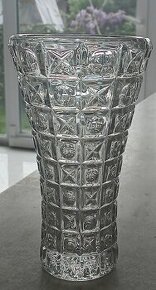 Váza lisované sklo