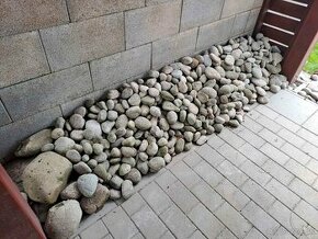 okrasné okruhliaky, kamene, granit