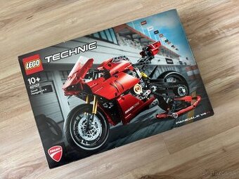 Lego 42107 - REZERVOVANÉ