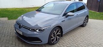 VW Golf 8 1,5TSI 110kw,novéSR,r.v 5/2024,6020km