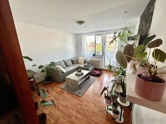 Na predaj menší 2 izb byt, 2x Loggia, Dubnica nad Váhom