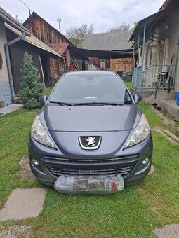 Peugeot 207d.
