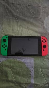 Nintendo switch + príslušenstvo a hry