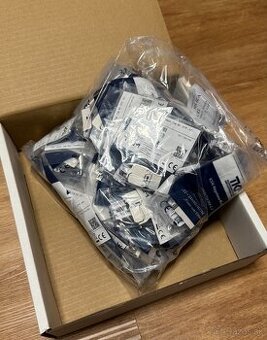 50ks keystone cat 6A + PDU + organizer + patch panel