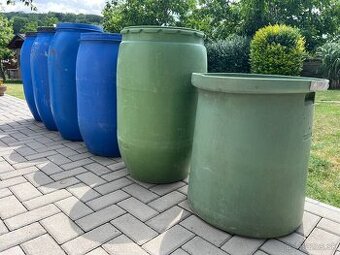 Predám plastové sudy a tunku na mletie hrozna